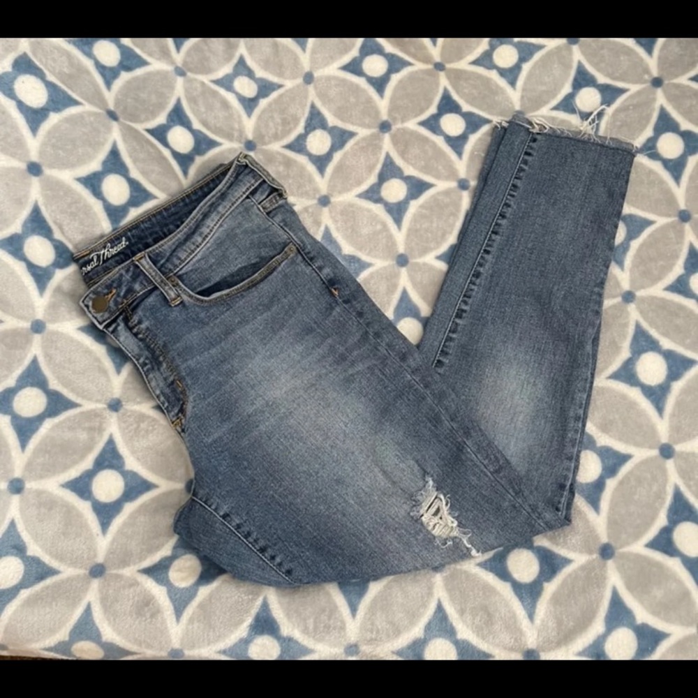 Universal Thread Mid Rise Skinny Jeans